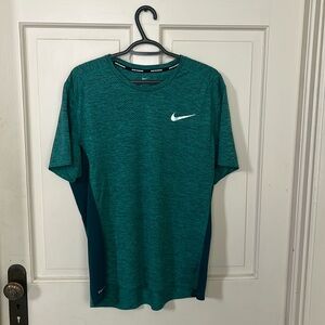 Green Mens Nike Running XL TShirt